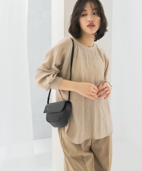 URBAN RESEARCH ROSSO（アーバンリサーチロッソ）の「2WAYギャザースリーブブラウス（シャツ/ブラウス・レディース・CHARCOAL/L/BEIGE/YELLOW・FREE）」の21枚目の写真