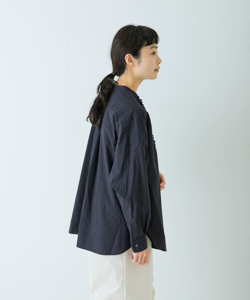 かぐれ（カグレ）の「コットンフリルワイドシャツ（シャツ/ブラウス・レディース・OFF/NAVY・Free）」の14枚目の写真