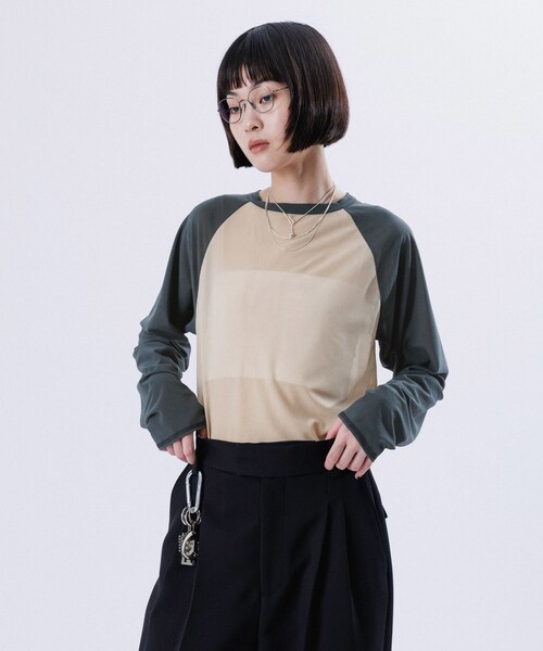 ADAM ET ROPE'(アダムエロペ)の「SHEER RINGER RAGLAN LONG SLEEVE(Tシャツ/カットソー・レディース・ホワイト/キャメル/ベージュ/ブラック・38/42)」の11枚目の写真
