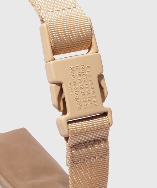 ADAM ET ROPE'(アダムエロペ)の「【Maison Margiela/メゾン マルジェラ】HIGH TECH POUCH(ハンドバッグ・メンズ・ベージュ・F)」の7枚目の写真