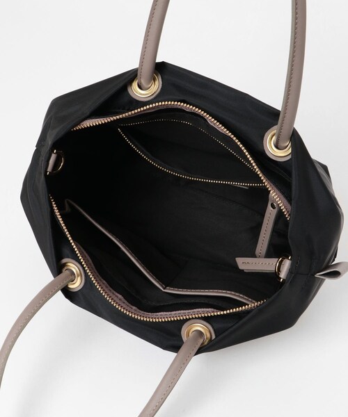 URBAN RESEARCH ROSSO（アーバンリサーチロッソ）の「『一部別注カラー』VIOLA d’ORO　BIANCA　S（トートバッグ・レディース・BLKBLK/TAUPEBLK/BLKTAUPE/別注BRNNVY・S）」の10枚目の写真