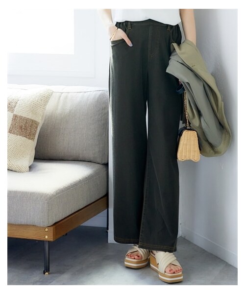 nissen（ニッセン）の「大きいサイズ よくのびるゆるストレート9分丈ひんやりデニムパンツ（接触冷感）（ゆったりヒップ）（パンツ・レディース・ライトブルー/インディゴブルー/ブラックデニム・L/LL/3L/4L/5L/6L/8L/10L）」の4枚目の写真