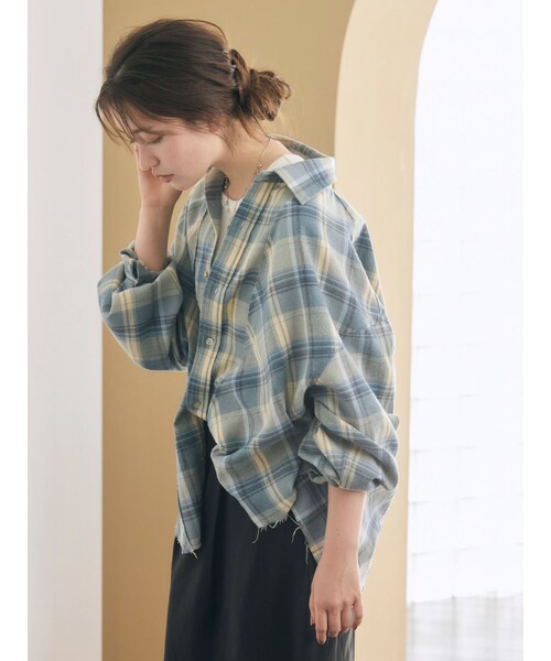 Ungrid（アングリッド）の「リメイクデザインチェックシャツ（シャツ/ブラウス・レディース・ブルー/ブラウン・F）」の2枚目の写真