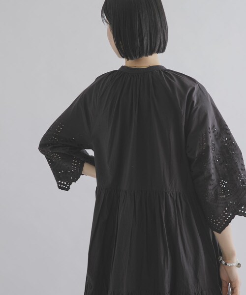 THE GOODLAND MARKET（ザグッドランドマーケット）の「FANAKA　ティアードドレス（ワンピース・レディース・WHITE/BLACK/BLUE・Free）」の20枚目の写真