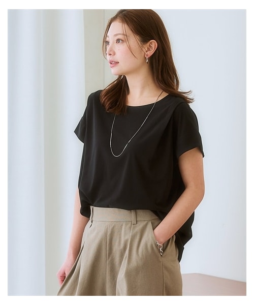 nissen（ニッセン）の「落ち感素材肩タックシルキーカットソートップス（接触冷感・UVカット・吸汗速乾）＜大きいサイズ有＞（Tシャツ/カットソー・レディース・チャコールグレー/ベージュ/黒/カーキ・S/M/L/LL/3L/4L/5L/6L）」の11枚目の写真