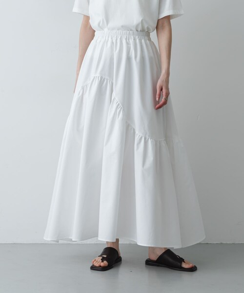 SENSE OF PLACE by URBAN RESEARCH(センスオブプレイスバイアーバンリサーチ)の「アシメキリカエギャザースカート(スカート・レディース・OFF WHITE/BLACK/BEIGE・One)」の5枚目の写真