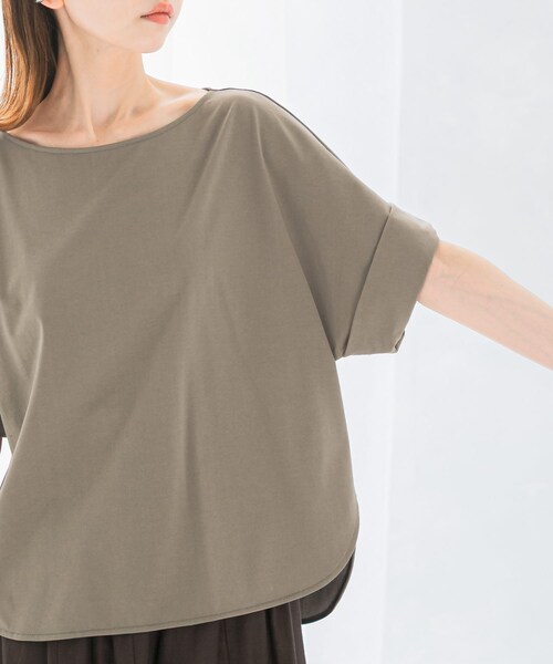 URBAN RESEARCH ROSSO（アーバンリサーチロッソ）の「UVカットデザインスリーブプルオーバー（Tシャツ/カットソー・レディース・OFF WHITE/MOCHA/YELLOW/NAVY・FREE）」の22枚目の写真