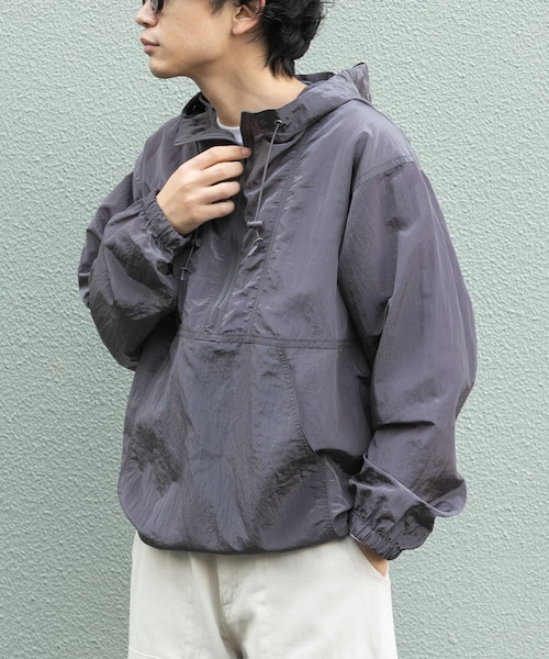 URBAN RESEARCH DOORS(アーバンリサーチドアーズ)の「FORK&SPOON シアーアノラックパーカー(パーカー・メンズ・BLACK/CHARCOAL・4/5)」の2枚目の写真