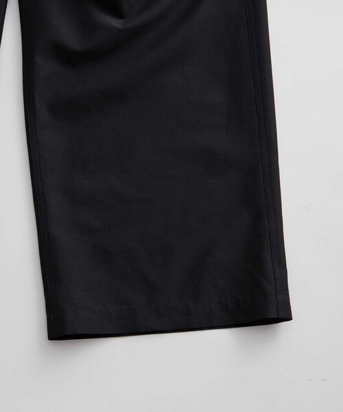 ADAM ET ROPE'（アダムエロペ）の「【ACT/アクト】超軽量 ワイド イージー カーゴパンツ / 速乾 / ストレッチ / イージーケア（カーゴパンツ・メンズ・ブラック/チャコール・L/M）」の22枚目の写真
