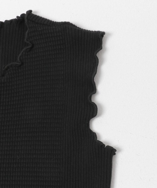URBAN RESEARCH（アーバンリサーチ）の「V::ROOM　WAFFLE RIB COMBO TANKTOP（タンクトップ・レディース・BLACK/NATURAL・2/4）」の9枚目の写真