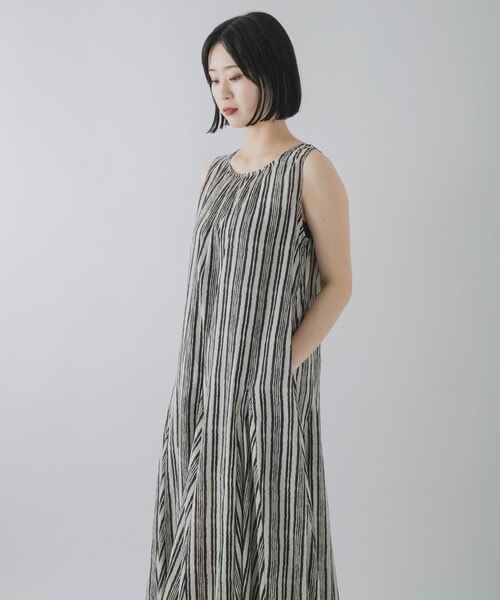 THE GOODLAND MARKET（ザグッドランドマーケット）の「FANAKA　プリントノースリーブドレス（ワンピース・レディース・ブラック/グリーン・Free）」の6枚目の写真