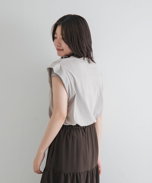 EKAL（エカル）の「T/Cプレーティング天竺フリルTシャツ（Tシャツ/カットソー・レディース・ライトグレージュ/アプリコット/Dブラウン・one）」の9枚目の写真