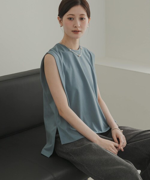 URBAN RESEARCH(アーバンリサーチ)の「汗染み防止ショルダータックカットソー(タンクトップ・レディース・OFF WHITE/CHARCOAL/BLUE GRAY・Free)」の22枚目の写真