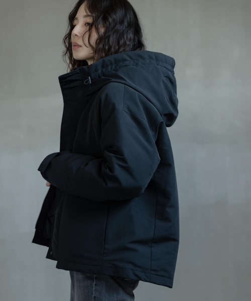 URBAN RESEARCH Sonny Label（アーバンリサーチサニーレーベル）の「フーディーダウンジャケット（その他アウター・レディース・アイボリー/ブラック/チャコール/グレージュ・FREE）」の2枚目の写真