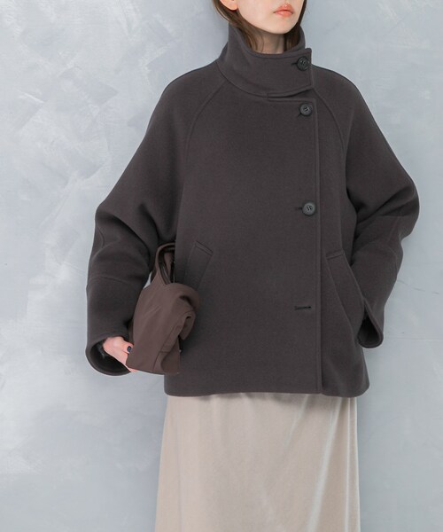 URBAN RESEARCH ROSSO（アーバンリサーチロッソ）の「スーパー140シャルム2WAYカラーコート（テーラードジャケット・レディース・L/GREIGE/MOCHA/CHARCOAL・FREE）」の20枚目の写真
