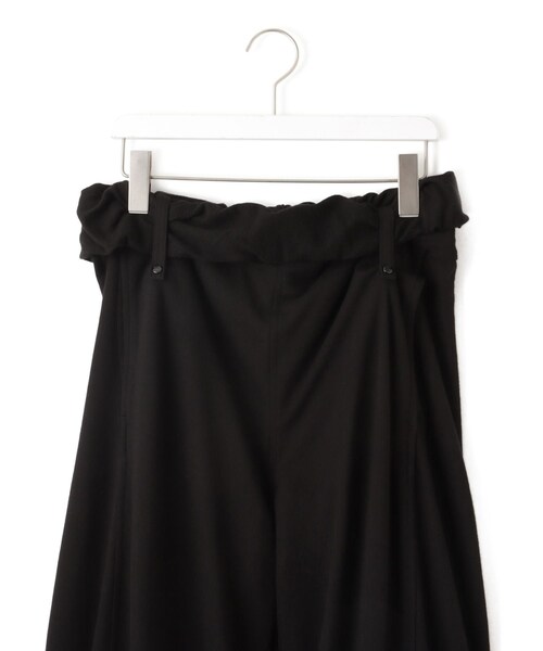 ADAM ET ROPE'(アダムエロペ)の「【OPEN YY(オープン ワイワイ)】ROLLED WAIST SWEAT CARGO PANTS(カーゴパンツ・レディース・ブラック/ベージュ・S)」の5枚目の写真