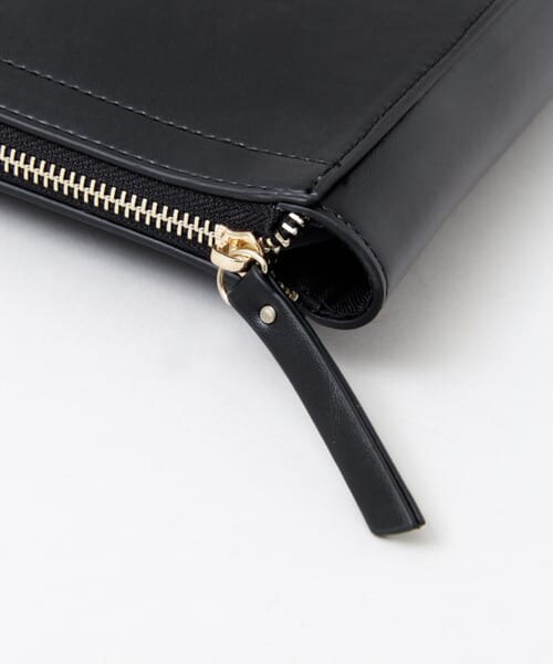 URBAN RESEARCH（アーバンリサーチ）の「FOG urban research　DownHandClutch（クラッチバッグ・レディース・BLACK/L.BEIGE・-）」の7枚目の写真