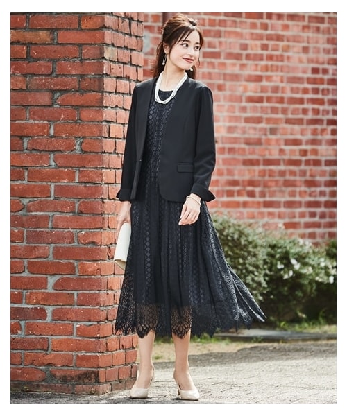 nissen（ニッセン）の「【入学式・卒業式・フォーマル】総レースワンピースドレスアンサンブル（ノーカラージャケット＋ワンピース）＜大きいサイズ有＞〔Callarus〕（フォーマルスーツ/小物・レディース・アイボリー+ピンクベージュ/黒系/グレー+ブルーグレー/ライトグレー+グレージュ・S/M/L/LL/3L/4L/5L/6L/8L）」の8枚目の写真