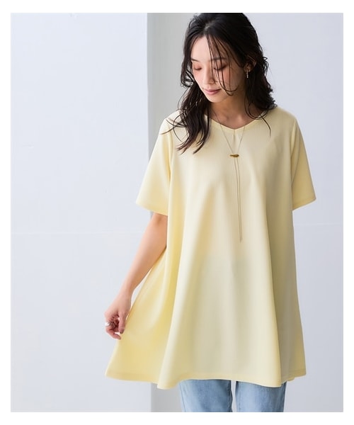 nissen（ニッセン）の「ふくれジャガードカットソー5分袖Vネックフレアチュニック(イージーケア・ＵＶカット・接触冷感）＜大きいサイズ有＞（チュニック・レディース・黒/ライトグレー/グレイッシュブルー/ソフトイエロー・S/M/L/LL/3L/4L/5L/6L/8L/10L）」の4枚目の写真