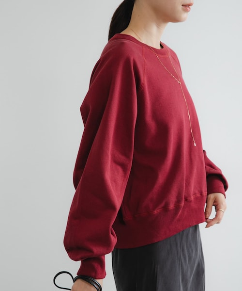 URBAN RESEARCH(アーバンリサーチ)の「スーピマコットンラグランスウェット(スウェット・レディース・CHERRY RED/NAVY/BLACK・Free)」の3枚目の写真