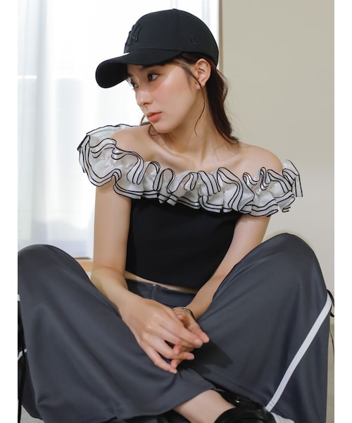 dazzlin（ダズリン）の「オーバーフリルフショルカットソー（Tシャツ/カットソー・レディース・オフホワイト/ブラック/ピンク/グリーン・F）」の22枚目の写真