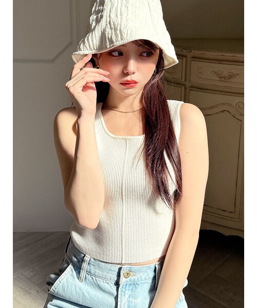 RESEXXY（リゼクシー）の「クロップドニットタンク（タンクトップ・レディース・ホワイト/ブラック/ミックス・F）」の2枚目の写真