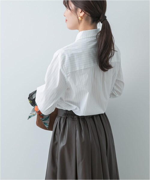 URBAN RESEARCH ROSSO（アーバンリサーチロッソ）の「F by ROSSO　トリミングレースビッグカラーシャツ（シャツ/ブラウス・レディース・OFF WHITE/NAVY/OW STRIPE・FREE）」の20枚目の写真