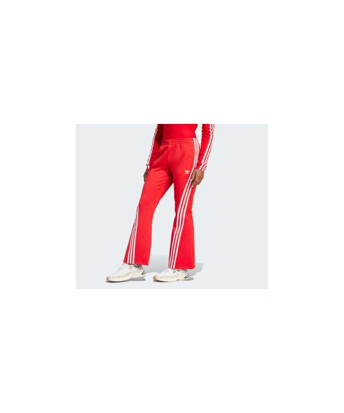 adidas（アディダス）の「Adilenium フレア トラックパンツ