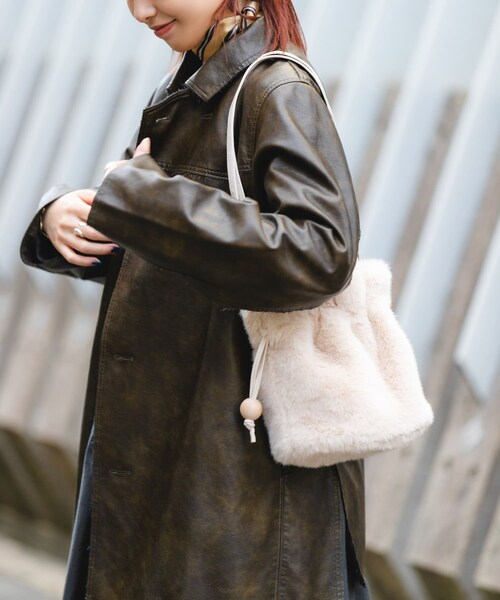 RODE SKO（ロデスコ）の「ウッドボールキンチャクファーバッグ（スカート・レディース・IVORY/MOCHA/BROWN・one）」の8枚目の写真