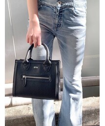 GYDA | EMBOSSEDスクエアBAG(ハンドバッグ)