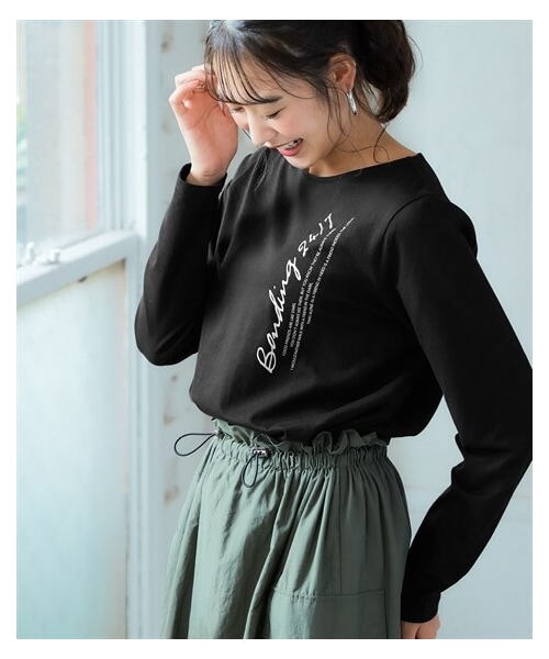 nissen（ニッセン）の「綿１００％長袖プリントAラインチュニックTシャツ（ＵＶカット）＜大きいサイズ有＞（チュニック・レディース・ダスティピンク:胸ロゴ/オフホワイト:サークルロゴ/黒:タテロゴ/杢グレー:胸ネコ/モカ:ロゴネコ/ネイビー:衿フラワー/[ドロップ]オフホワイト:胸ロゴ・S/M/L/LL/3L/4L/5L/6L）」の19枚目の写真