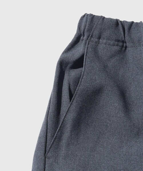 ADAM ET ROPE'(アダムエロペ)の「《別注》【GRAMICCI/グラミチ】2WAY STRETCH WIDE STRAIGHT(スラックス・レディース・ブラック/チャコール/グレー/ブルー系・L/M/S/XL)」の19枚目の写真