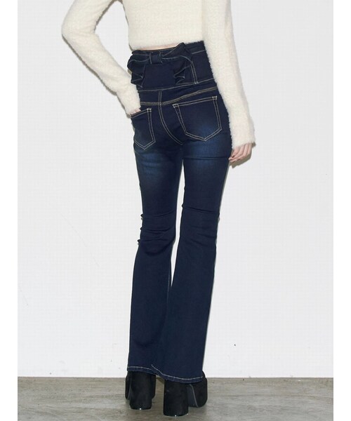 EMODA（エモダ）の「バックリボンフレアハイウエストパギンス（デニムパンツ・レディース・ブラック/アイスブルー/インディゴ・XS/S/M）」の9枚目の写真