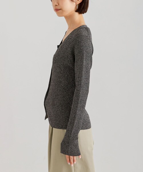 URBAN RESEARCH（アーバンリサーチ）の「ラメリブニットカーディガン（カーディガン/ボレロ・レディース・BRONZE/SILVER/BLACK/PINK・FREE）」の15枚目の写真