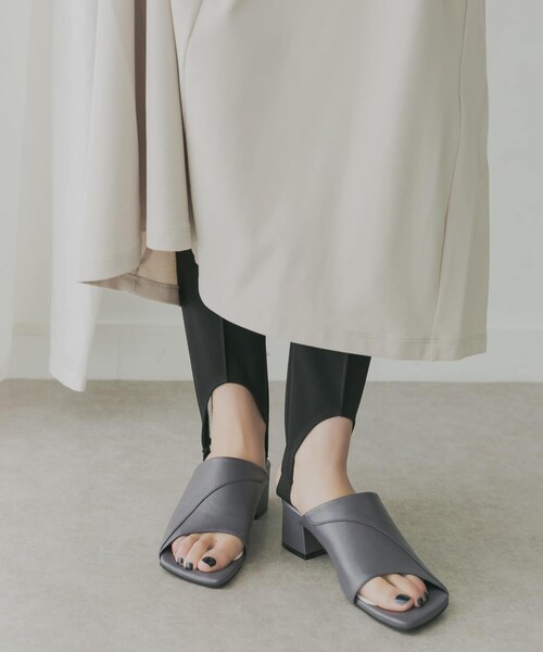 KBF（ケイビーエフ）の「KBF+　センターライントレンカ（レギンス/スパッツ・レディース・BLACK・one）」の4枚目の写真