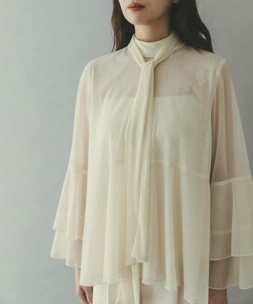 URBAN RESEARCH ROSSO（アーバンリサーチロッソ）の「シアーラメチュールフレアスリーブブラウス（シャツ/ブラウス・レディース・OFF WHITE/BLACK・Free）」の13枚目の写真