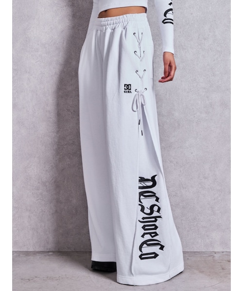 GYDA(ジェイダ)の「GYDA×DC SIDE LACE UP WIDEパンツ(スウェットパンツ・レディース・オフホワイト/ブラック/ピンク・F)」の1枚目の写真