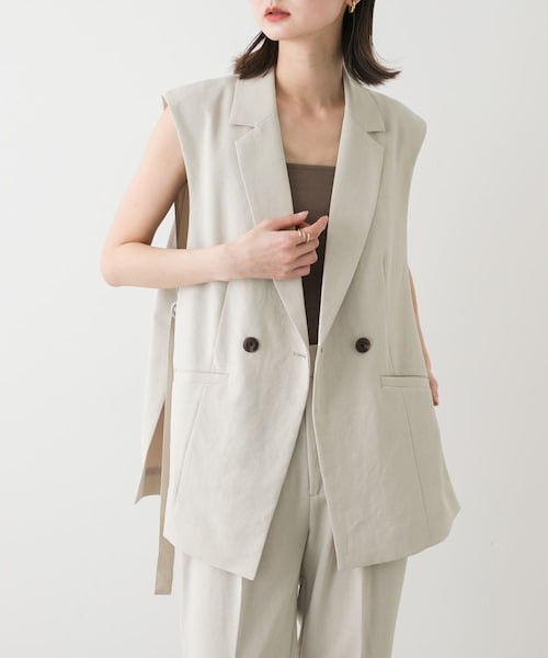 SENSE OF PLACE by URBAN RESEARCH（センスオブプレイスバイアーバンリサーチ）の「『UR TECH DRYLUXE』リネンライクサイドベルトジレ（ベスト・レディース・BLACK/GREIGE/CHARCOAL/NAVY・one）」の6枚目の写真