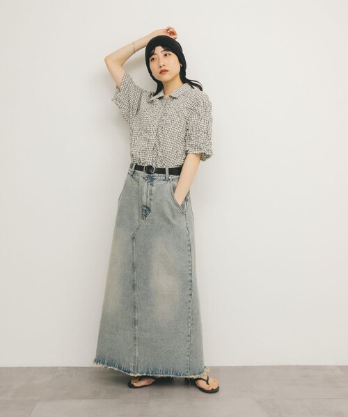 KBF（ケイビーエフ）の「バックスリットデニムスカート（デニムスカート・レディース・FADE BLUE/L.BLUE/BROWN・one）」の18枚目の写真