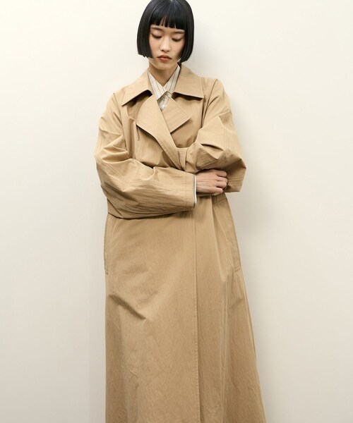 ADAM ET ROPE'（アダムエロペ）の「リラックスライトトレンチコート（トレンチコート・レディース・オフホワイト/ベージュ・36/38）」の18枚目の写真
