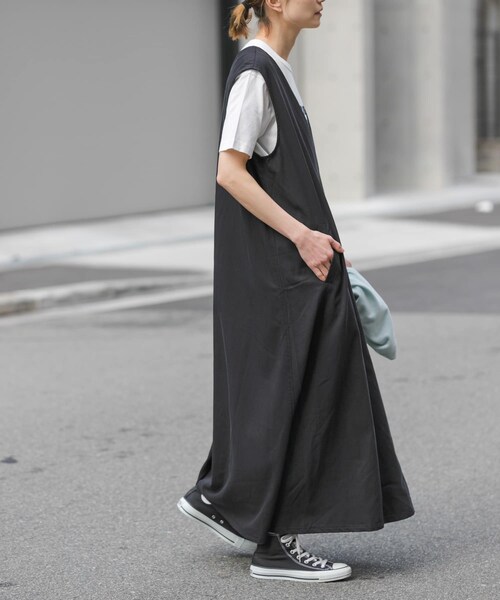 URBAN RESEARCH DOORS(アーバンリサーチドアーズ)の「FORK&SPOON フロントタックフレアワンピース(ワンピース・レディース・BLACK/BEIGE/DARKGREEN・1/2)」の6枚目の写真