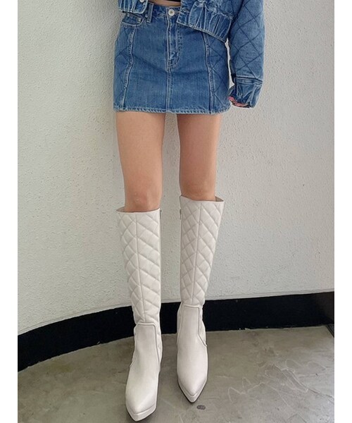 GYDA（ジェイダ）の「【セットアップ着用可】SIDE QUILTINGデニム スカートライクショートパンツ（デニムパンツ・レディース・アイスブルー/インディゴ・S/M）」の3枚目の写真