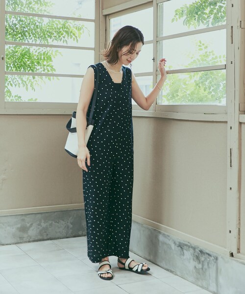 URBAN RESEARCH DOORS(アーバンリサーチドアーズ)の「リネンレーヨンドットオールインワン(サロペット/オーバーオール・レディース・NATURAL/BLACK・S/M)」の19枚目の写真