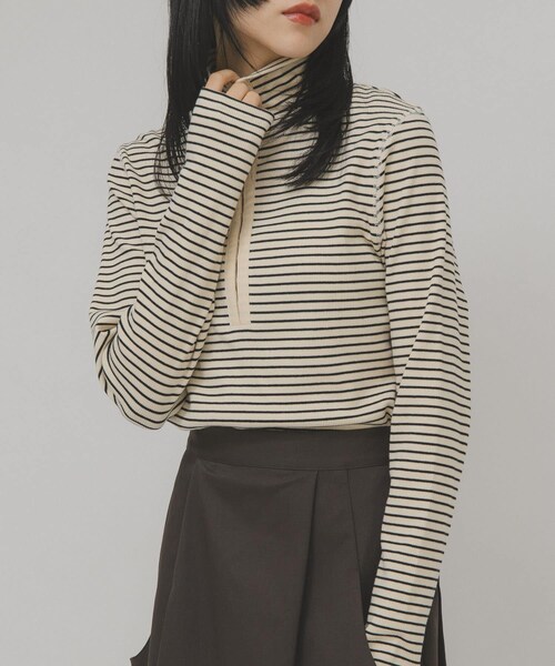 KBF（ケイビーエフ）の「タートルホックボーダートップス（Tシャツ/カットソー・レディース・IVORY×BLK/CCL×IVORY/BROWN×NVY・One）」の7枚目の写真