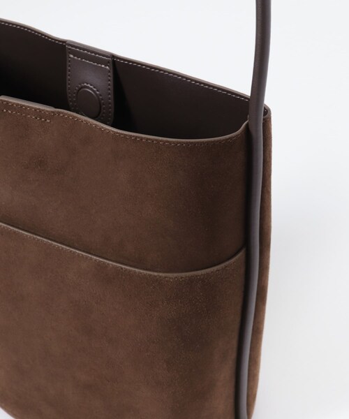 RODE SKO（ロデスコ）の「ROH Seoul　MEDIUM MUG（トートバッグ・レディース・BLACK/CHESTNUT・-）」の21枚目の写真