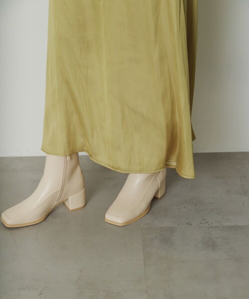 SENSE OF PLACE by URBAN RESEARCH（センスオブプレイスバイアーバンリサーチ）の「ワイドスクエアショートブーツ（ブーツ・レディース・BLACK/IVORY/BEIGE・S/M/L）」の12枚目の写真