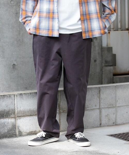 URBAN RESEARCH Sonny Label（アーバンリサーチサニーレーベル）の「ベーシックワイドイージーチノパンツ（チノパンツ・メンズ・ベージュ/キナリ/チャコール/ブラック・S/M/L）」の4枚目の写真