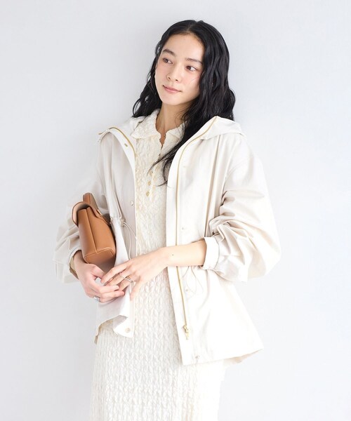 VIS（ビス）の「ウエストマークナイロンジャケット/スプリングマウンテンパーカー（ナイロンジャケット・レディース・オフホワイト/ベージュ/ネイビー/ピンク・F）」の11枚目の写真