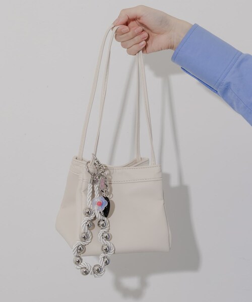 SMELLY（スメリー）の「スクエアミニバッグ（ハンドバッグ・レディース・BLK/IVO・-）」の8枚目の写真