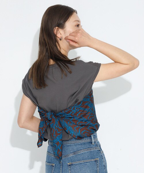 URBAN RESEARCH Sonny Label（アーバンリサーチサニーレーベル）の「大判ニュアンスプリントスカーフ（バンダナ/スカーフ・レディース・ピスタチオ系/ブラック系/ブラウン系・FREE）」の22枚目の写真